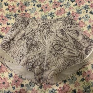 Lululemon Hotty Hot shorts!